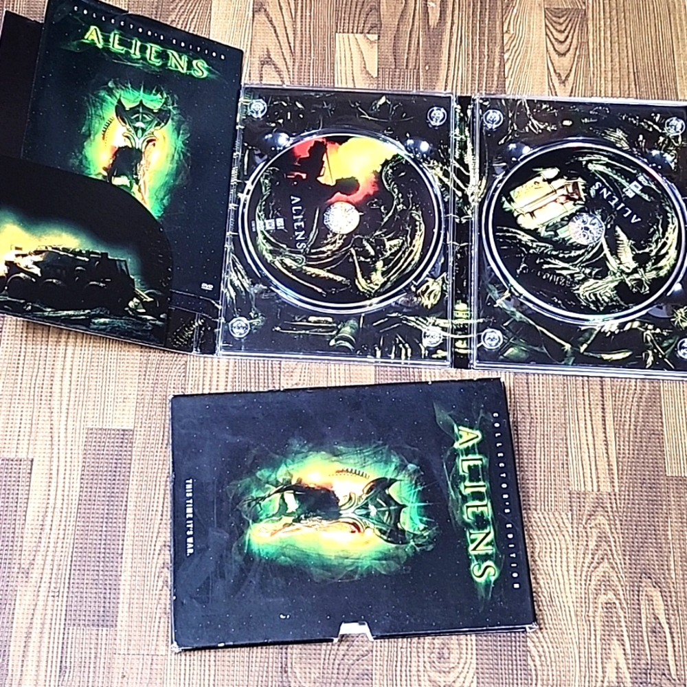 Aliens DVD - Picture 3 of 5